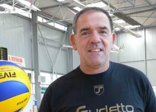 Coach des Hornets Yamandu Peralta